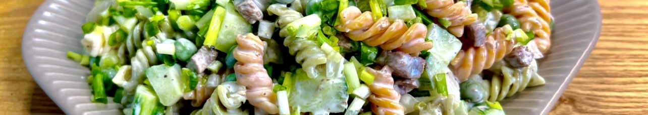 Салатик со спиральной вермишелью!Очень вкусно, необычно, эффектно!