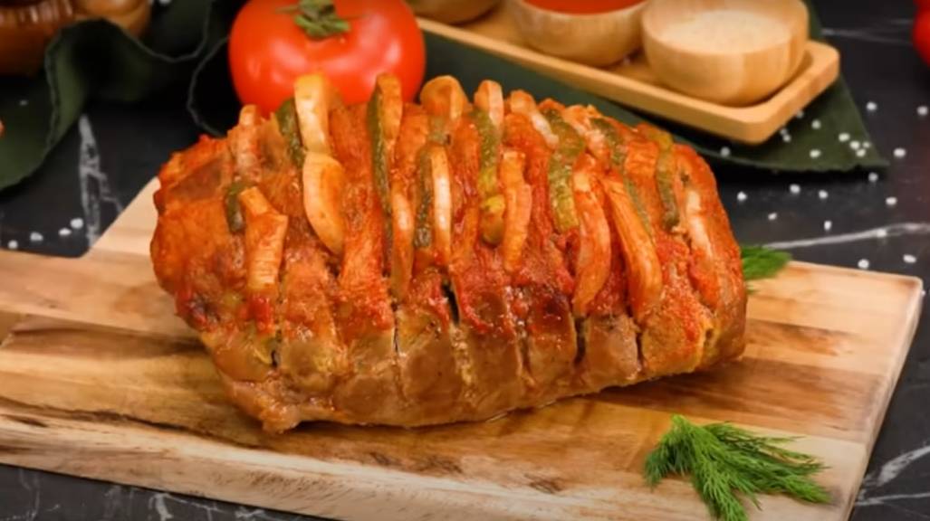 Только мой зять так вкусно готовит мясо! Оно просто тает во рту!