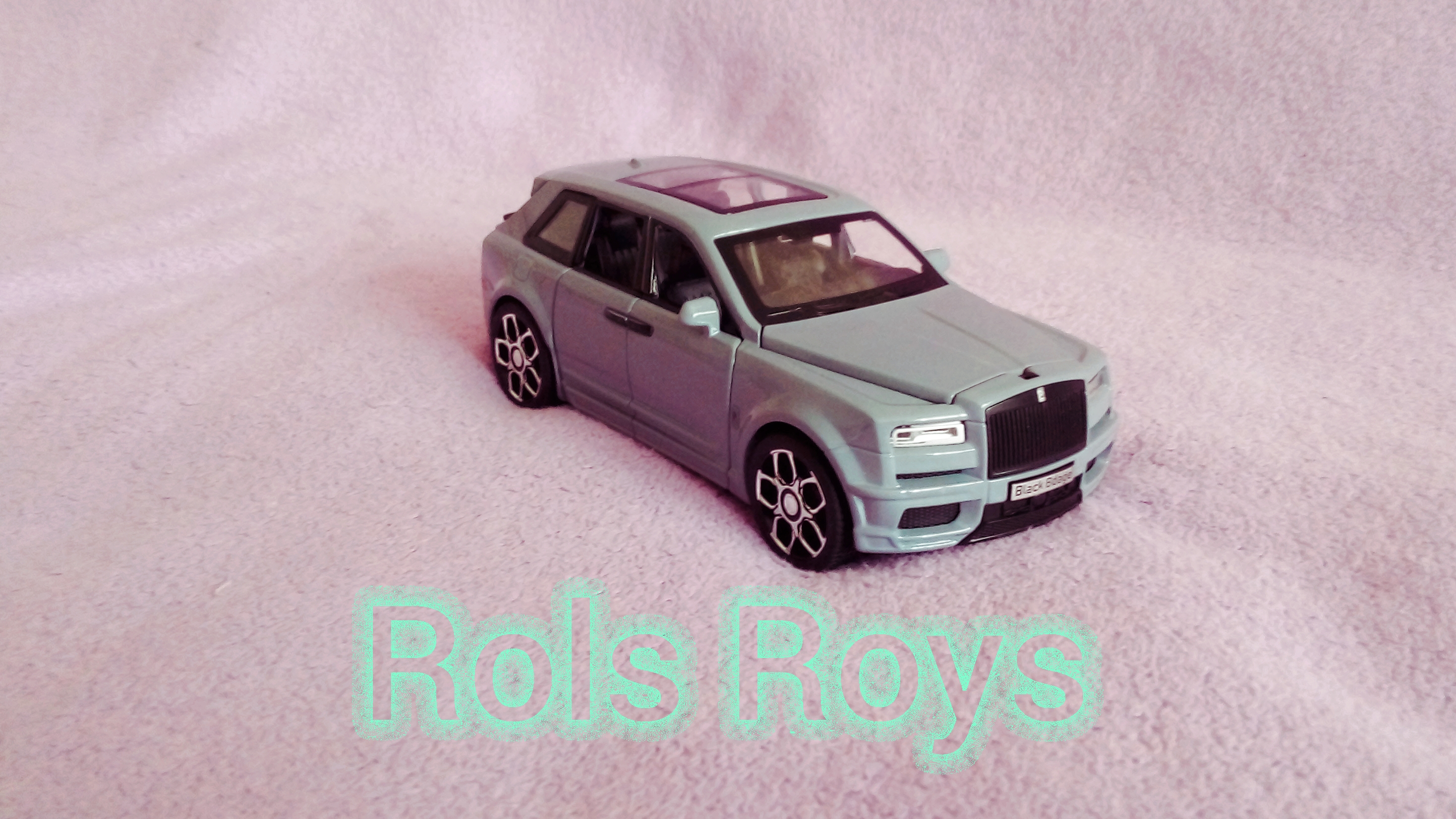 Ролс Ройс много функциональная игрушка