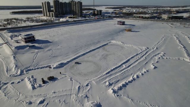 «Движ» – газ в пол, руль в сторону или дрифт для начинающих