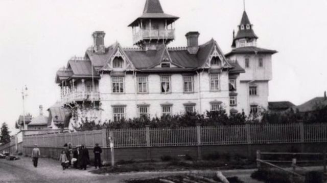 "БЫВАЛИ ДНИ ВЕСЁЛЫЕ"... (Фото группы "СТАРАЯ РОССИЯ") - Поёт Иван СУРЖИКОВ)