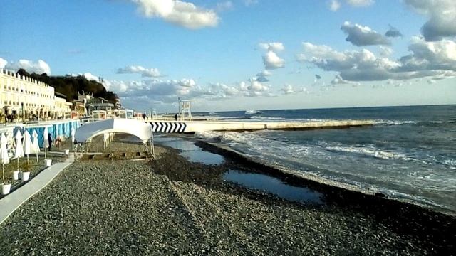 Сочи. Шторм на Центральном пляже.