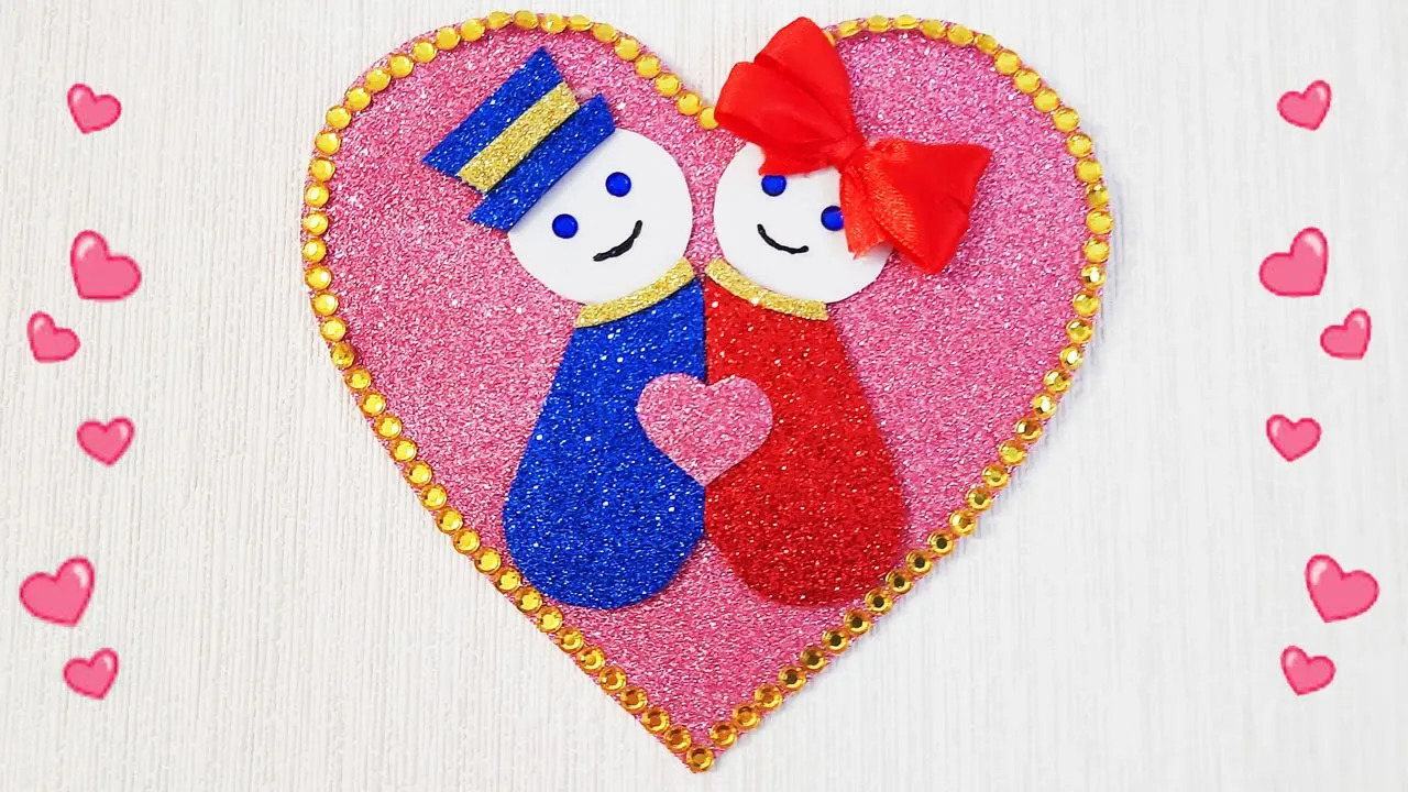 Необычная валентинка сердце из глиттерного фоамирана