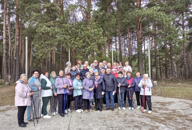 Тренировка по северной ходьбе ( мастер - класс) в Тейково 12 04 24. Дню космонавтики посвящается!