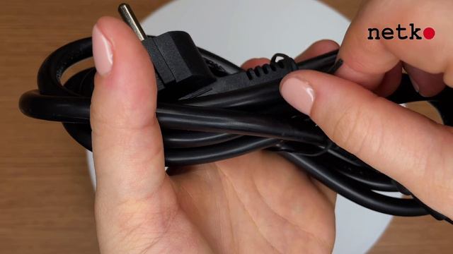 56915 Кабель питания (евровилка - штекер IEC С13) 3*1,5мм2, 1,8м, черный, NETKO Optima