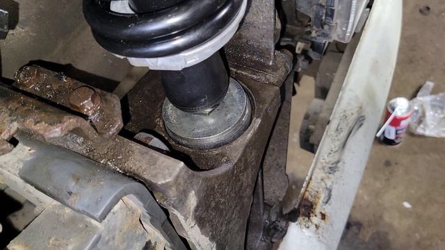 DAF 105 замена передних амортизаторов кабины