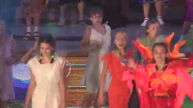 Артек 2014  Композиции лагерей на Открытии МДК «Алые паруса  «Артека».mp4