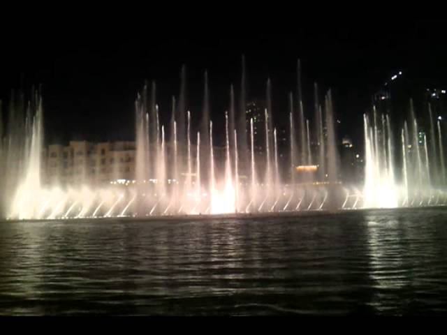Музыкальный фонтан в Дубаи