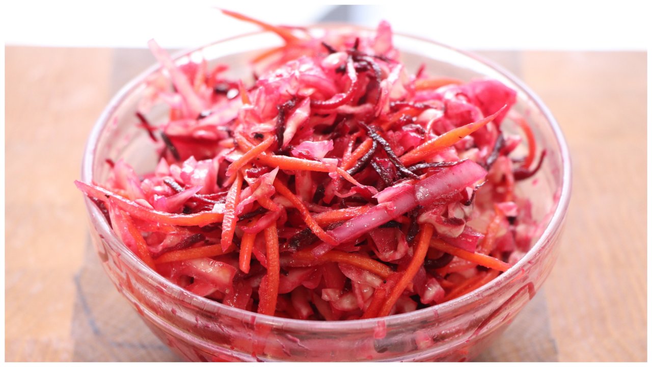 Салат из капусты и свеклы. Постное блюдо