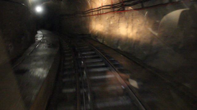 Абхазия. На метро в Ново-Афонскую пещеру.