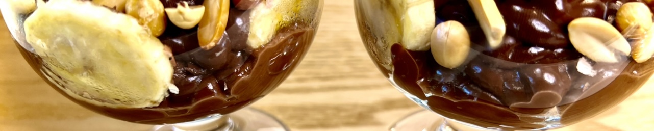 Вкуснейший шоколадный мусс с арахисом и бананом- десерт в стакане!