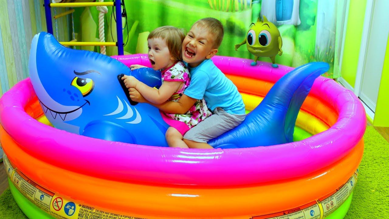 РОМА КАК НЯНЬКА В РЕАЛЬНОЙ ЖИЗНИ! КТО НЕ ХОЧЕТ ВОДИТЬСЯ С НИКОЙ?