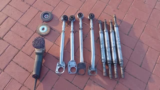 День 3 - зачистка задних рычагов и приводов