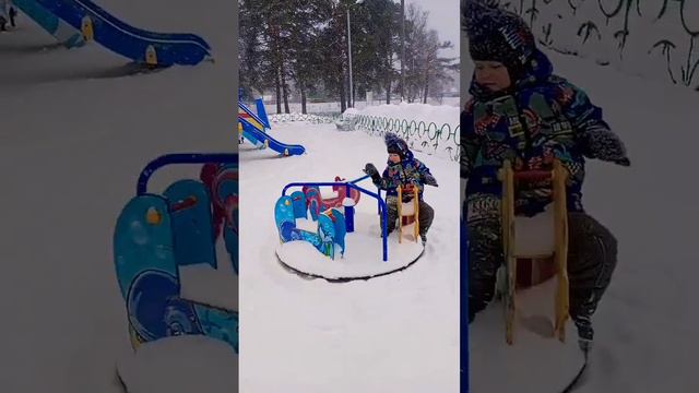 Снег идёт😘