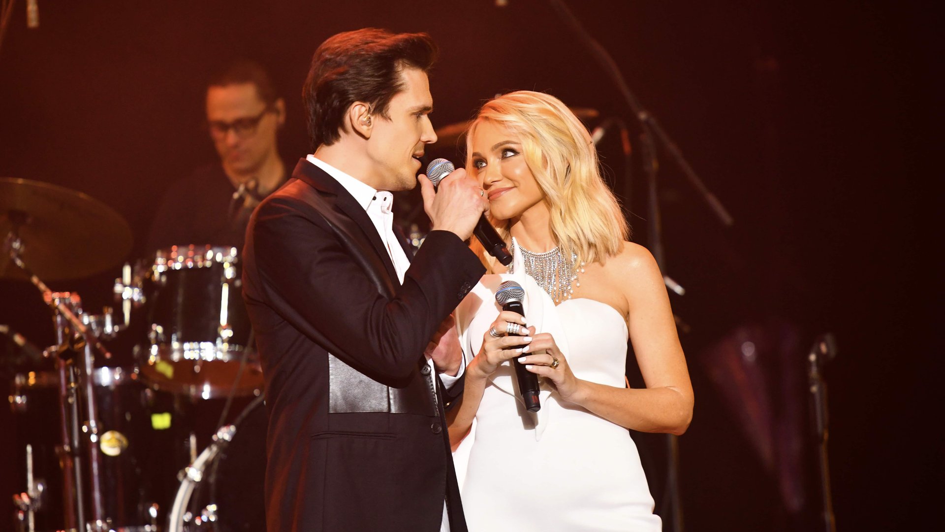 Новые Самоцветы - Льется музыка (Юбилейный концерт в Vegas City Hall)