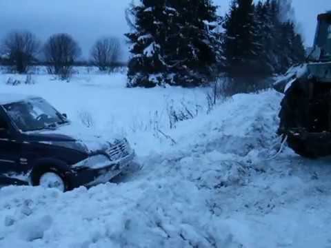 Вытащили из снега разбитый джип ТагАЗ Роад Партнер