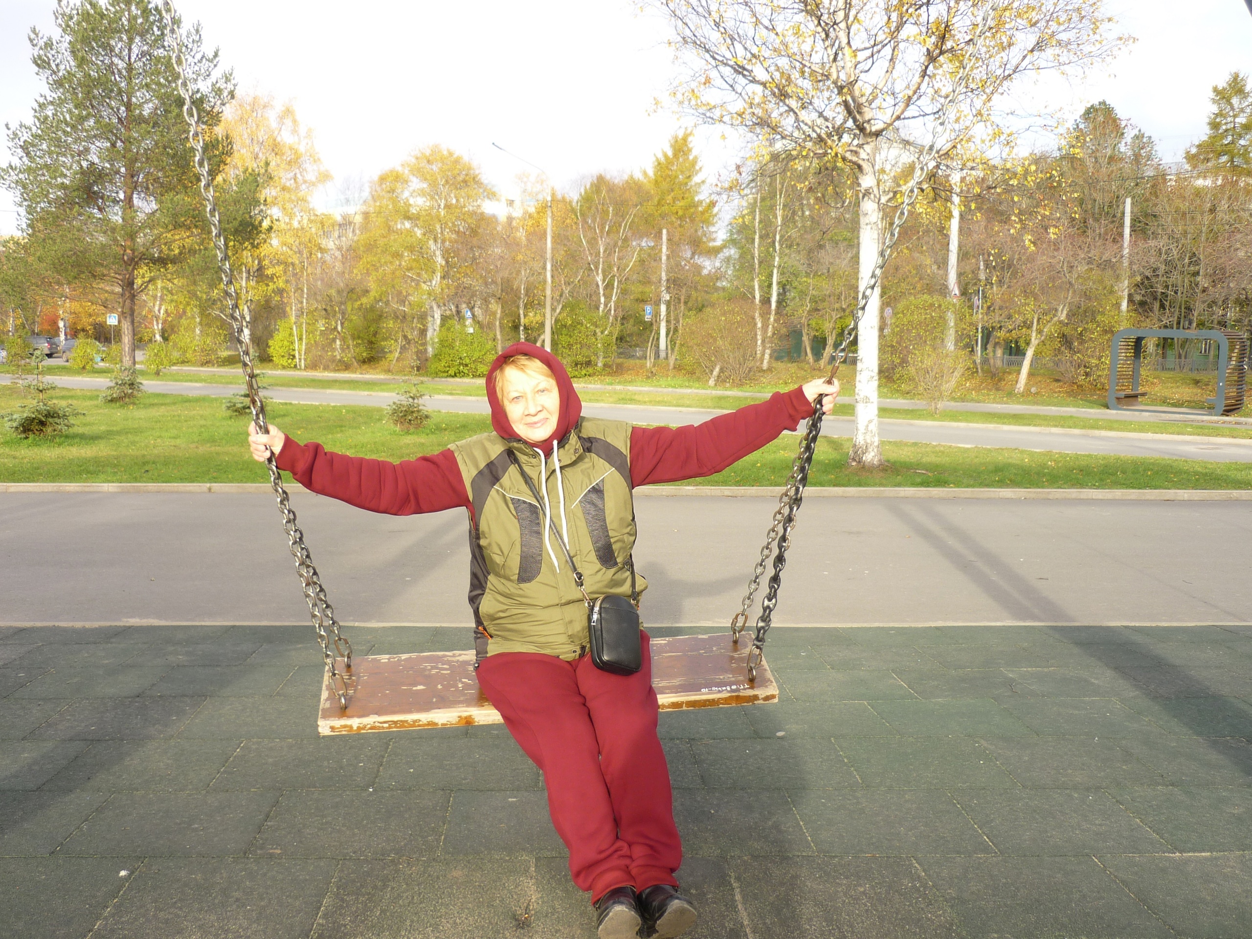 "ВЧЕРАШНЯЯ ЛЮБОВЬ"... (Фото Ольги Репищной (А(рхангельск) - Поёт Надежда Крыгина)