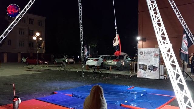 8-летняя Анна Хлызова из Тулы - рекордсменка Книги рекордов России по количеству оборотов на кольце.