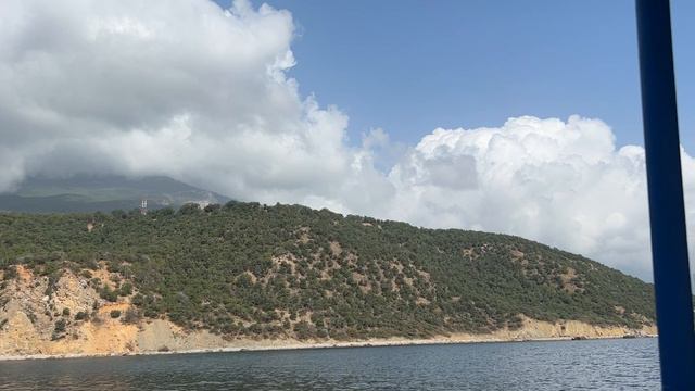 Ялта. Морская прогулка на теплоходе ШТОРМ в Гурзуф. 05.09.24. Крым. Crimea. Yalta. Gursuf