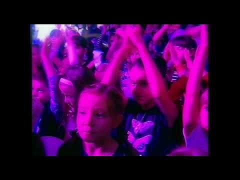 Группа "Волшебники двора" - Плакали Зверушки (детская песня, Лужники, 2010)