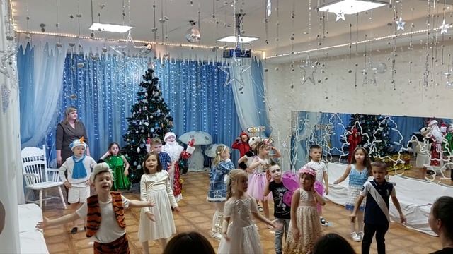 новогодний утренник в детском саду  28.12.23г.