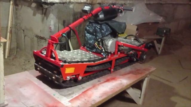 новая рама и подвеска мотосноуборда готова