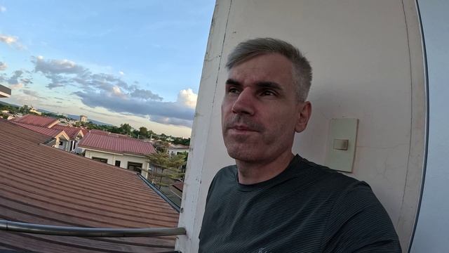 СБЕЖАЛ С ФИЛИППИН /   ЗАПРЕТ НА ПОКУПКУ ДОЛЛАРА В МИНДАНАО Чёрный Рынок Публишен  маркет  БАНКЕРОХАН