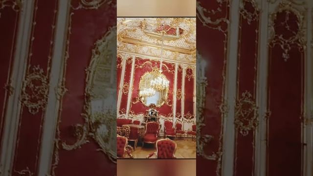 Красный будуар императрицы Марии Александровны.