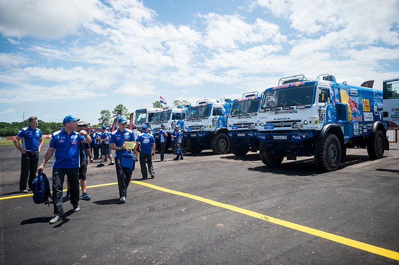 Команда «КАМАЗ-мастер» на ралли «Дакар-2017». 1 января