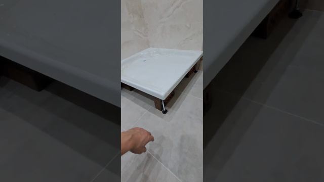 Ремонт на Малоярославской. Калининград.
Часть 17. Душевой поддон. Подвесной унитаз.