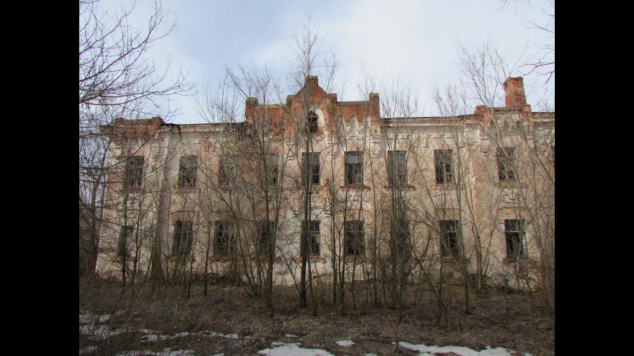 Заброшенная больница в Алексеевке Аркадакского района.