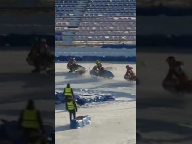 Падение Максима Барабошкина на Чемпионате МФР #падения #спидвей #лëд #ice