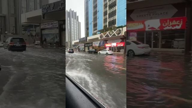 Дожди в Дубае 🌧️🇦🇪