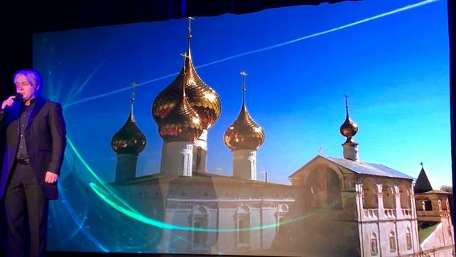 На концерте памяти жертв в теракте в метро 03.04.2017. "..Пусть душа останется чиста.."