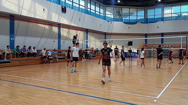 ВК Сгоревшие Квиддичи - ВК Полторашки & More.1-й сет.