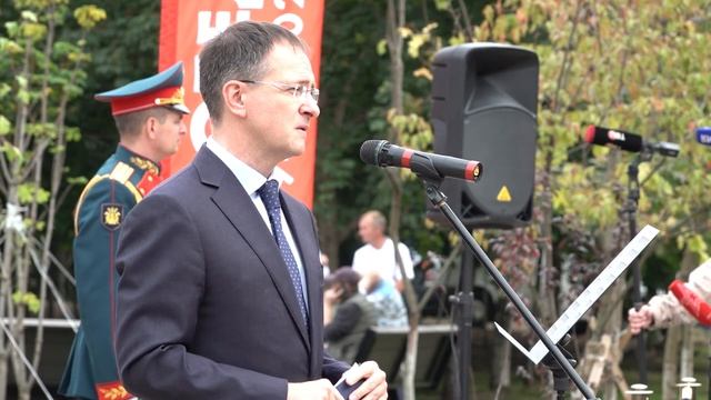 139. В подмосковном Красногорске открыли первый в России памятник «Фронтовому кинооператору».