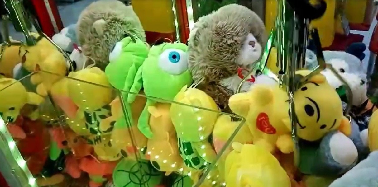 Хватайка / Аппарат с Игрушками / #80 / Охотимся на Мишку из "Винни Пуха".