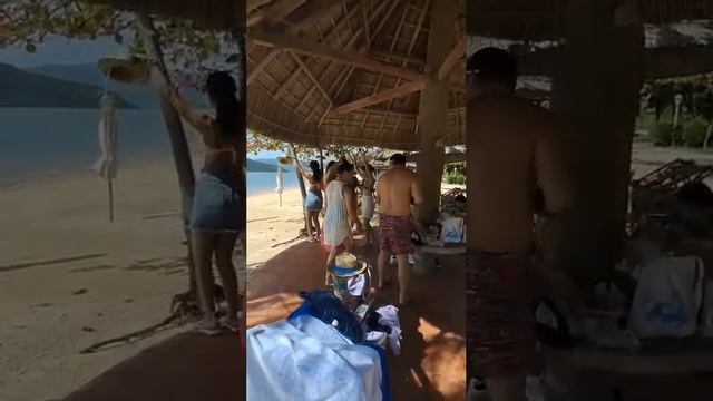 Вьетнам. НЯЧАНГ. Казахи жгут