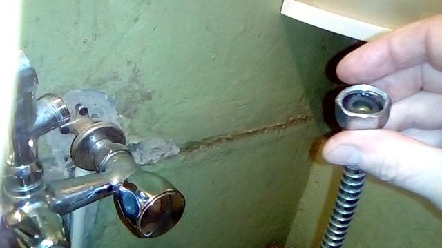 Ремонт российского смесителя для ванны!
