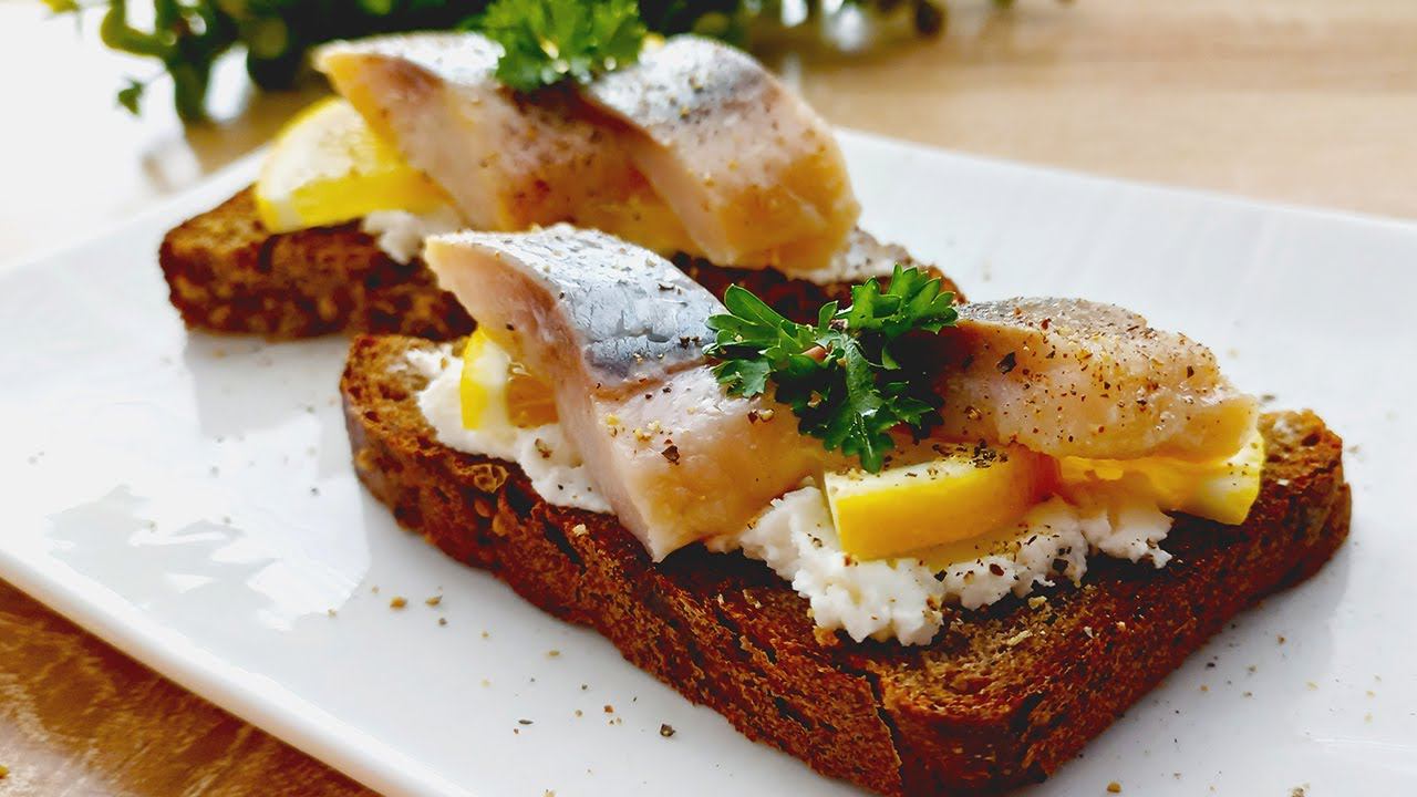 Лучшая ЗАКУСКА ИЗ СЕЛЁДКИ за 5 минут! Невероятно вкусный рецепт!  БУТЕРБРОДЫ ! Всем понравится