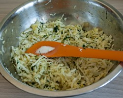 КВАШЕНАЯ КАПУСТА С ЛУКОМ НА ЗИМУ.mp4