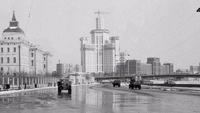 "ИЗ ИСТОРИИ МОСКВЫ" (ч.1) - (Фото гр. История Москвы в фотографиях)- Оркестр п\у Б. Карамышева