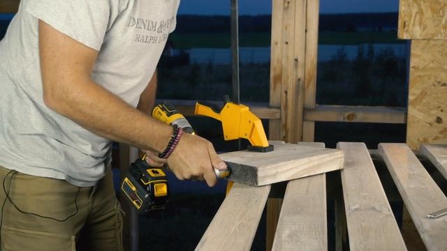 Обзор угловой насадки IMPACT Dewalt DT71517T