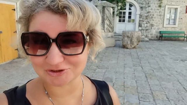Черногория. Старый город в Будве. Завтрак шведский стол