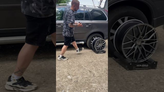 Volvo XC90 на примерке дисков в 18-ом диаметре #примеркадисков #volvo