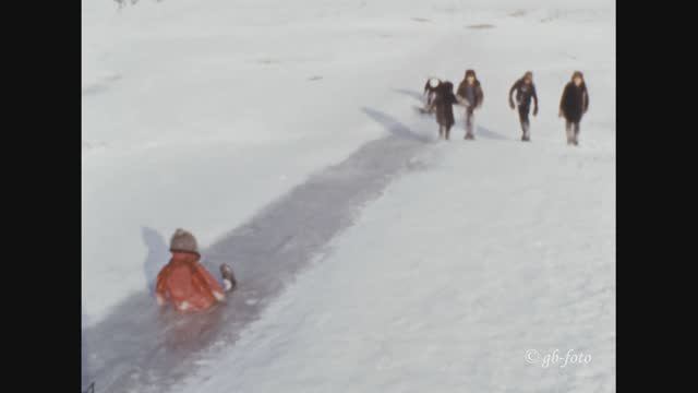 1982 год совхоз Ишимский зимняя горка на берегу Ишима