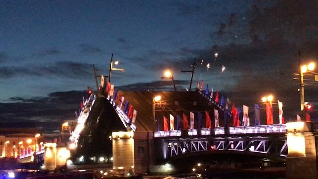 Дню Петербурга - «Музыка Дворцового моста». Из «Гимна Великому городу» Глиэра. (финал)