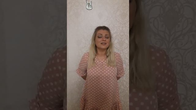 На белом листе бумаги ,исполняет Юлия Земзюлина ,гитара Вадим Хусаинов. Кавер.