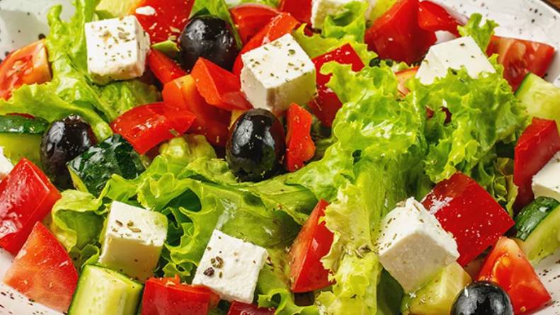 Салат греческий классический простой рецепт в домашних условиях
