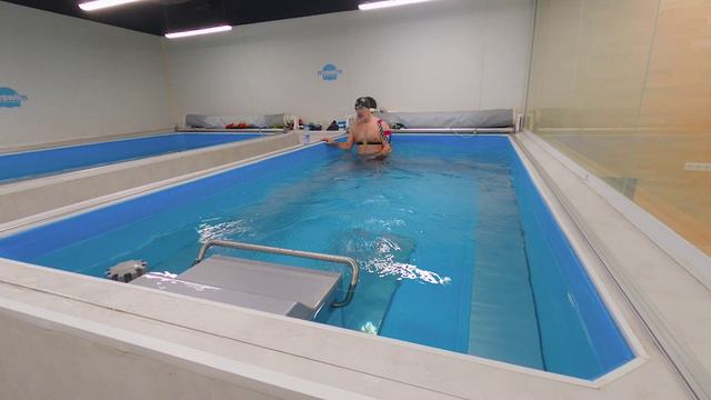 Трена с Гариком №32 - ТЕХНИКА плавания на суше и скоростно-силовая в воде